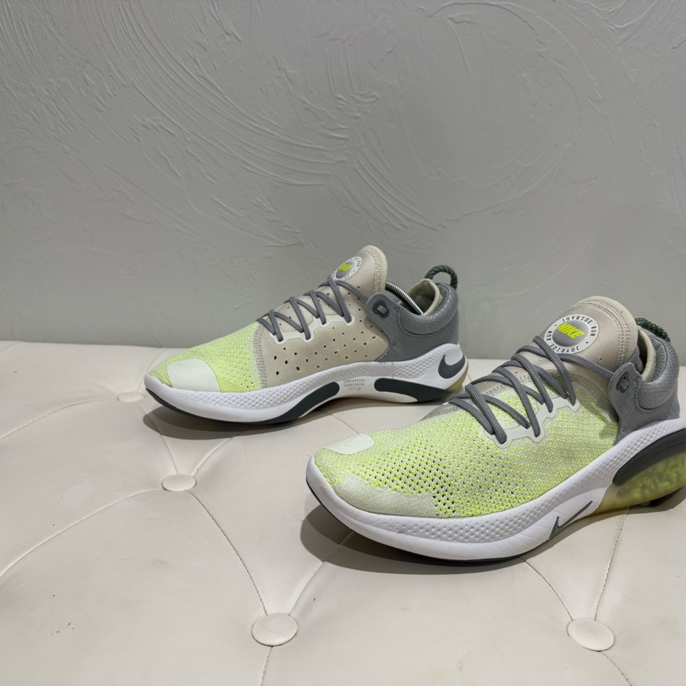 Nike Men’s Athletic Shoes Green Gray White